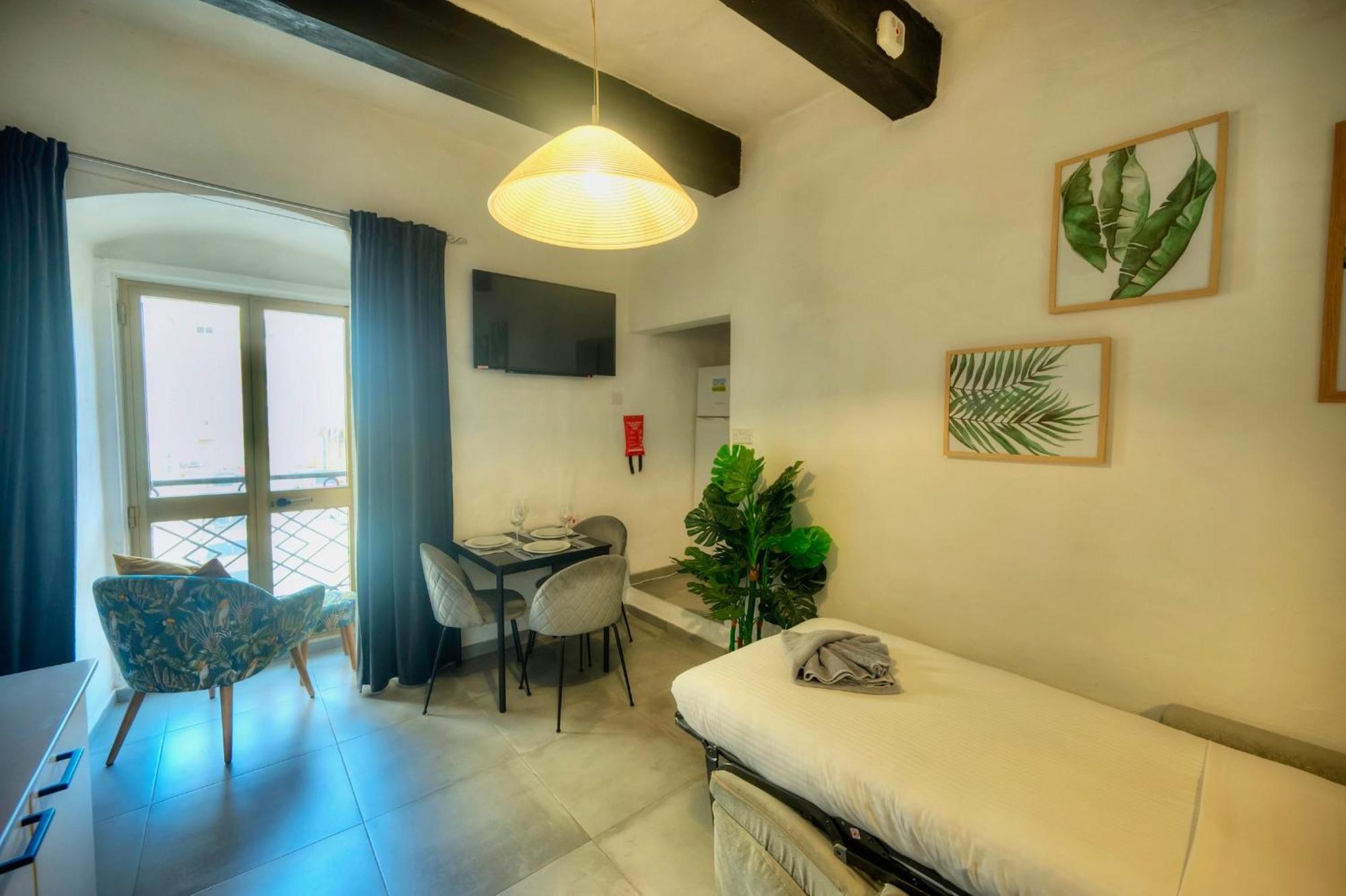 Cozy Flat. Swim Beach 2 Minutes Walk. The Old Valletta Mcri1-1 Esterno foto